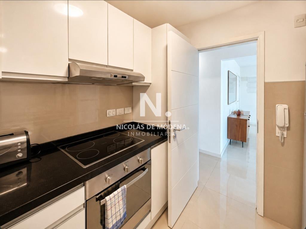 Vende departamento de 2 dormitorios y medio en al