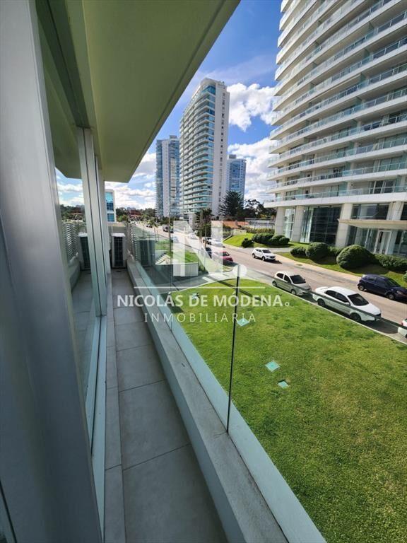 Departamento de 2 dormitorios en venta a metros