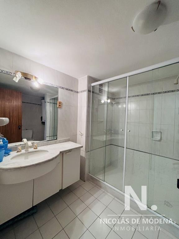 Apartamento de 1 dormitorio y medio en venta. Punta del Est