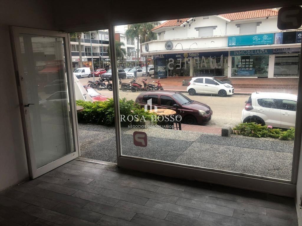 ALQUILER ANUAL LOCAL COMERCIAL PENINSULA