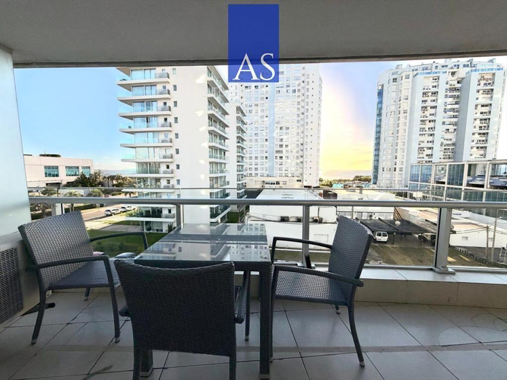 APARTAMENTO VENTA SEASONS TOWER 2 DORMITORIOS MAS