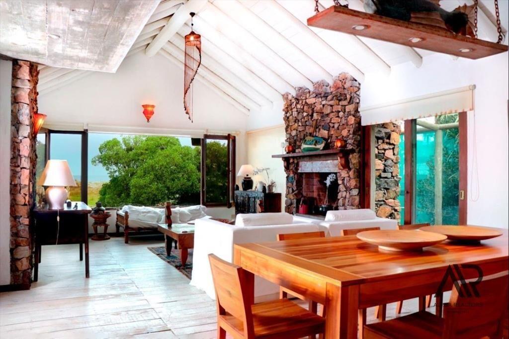 Venta Casa En Punta Del Este . Manantiales