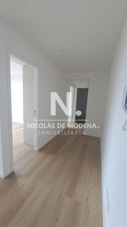 Vende apartamento de 2 dormitorios en punta del