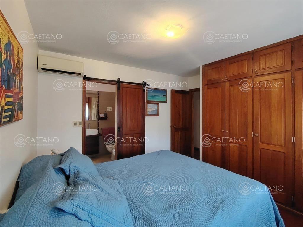 Casa de 3 dormitorios en alquiler anual, Playa Mansa, Punta