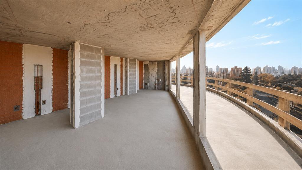 Venta de penthouse de 2 dormitorios en Parque Batlle. O2 To