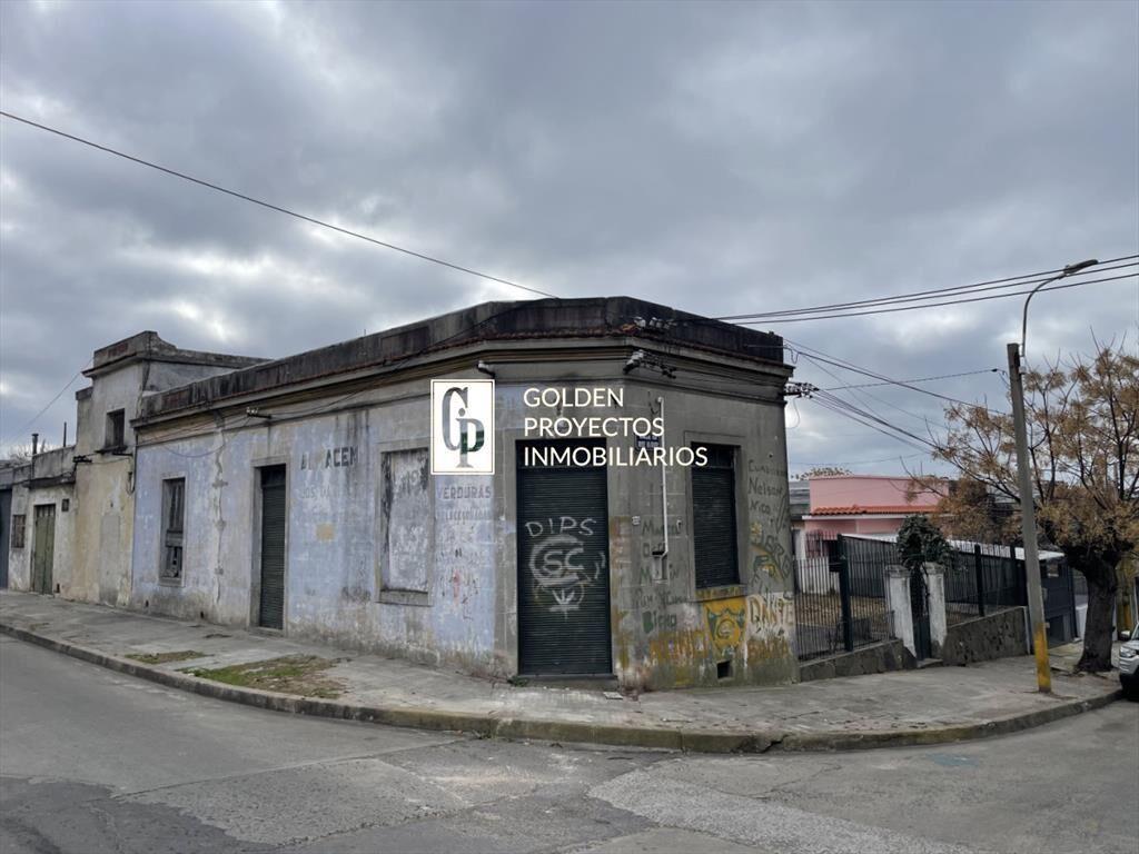 Casa en venta tres dormitorios y local comercial en Cerrito