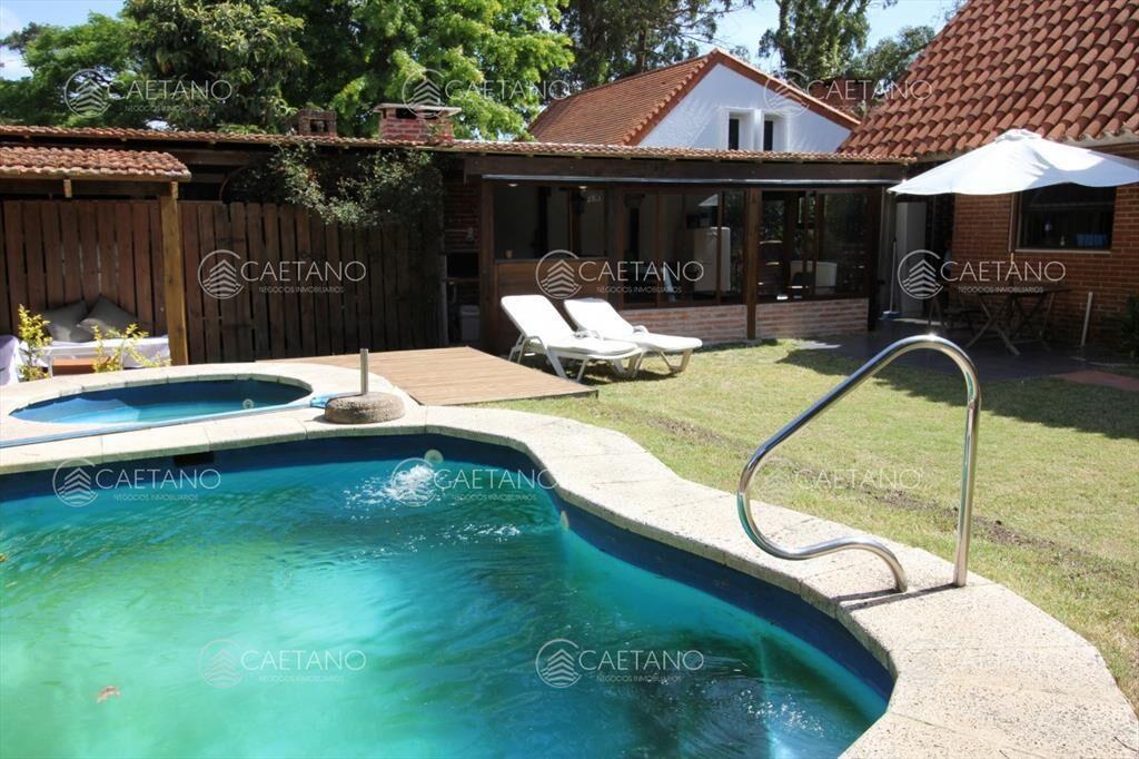 Casa 4 dormitorios con piscina en alquiler, zona