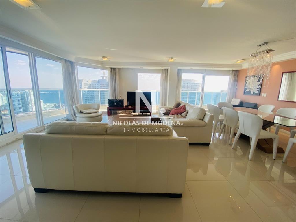 Hermoso apartamento de 3 dormitorios mas dependencia de ser