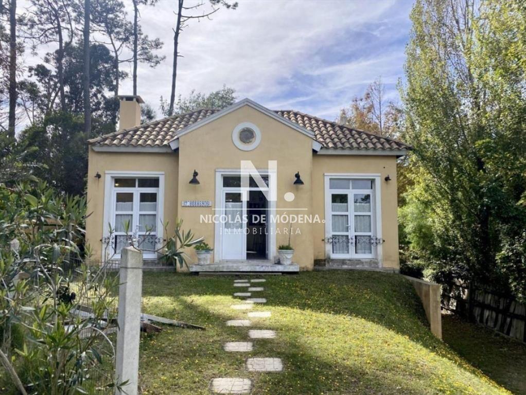 venta de casa 4 dormitorios en Montoya a 300 del