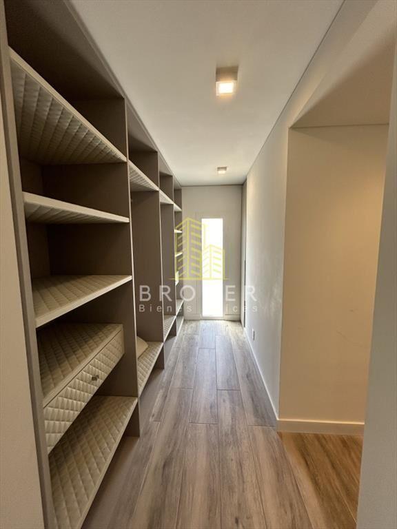 Venta de Penthouse duplex en edificio de alta a