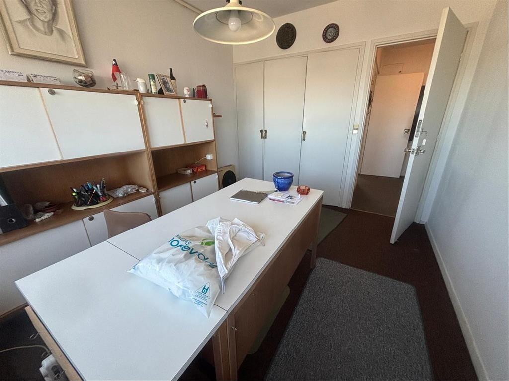 Apartamento venta 3 dormitorios y servicio garaje Cordón