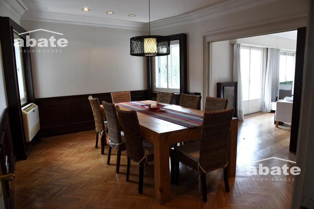 Venta apartamento de 4 dormitorios en Pocitos