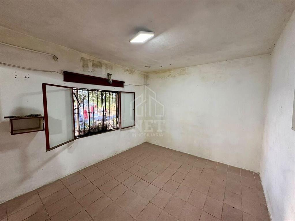 Venta casa 2 dormitorios, 2 baños, gran terreno, Cerro