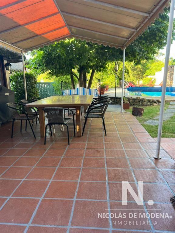 Casa en Pinares - Se acepta Permuta por Apartamento. Consul