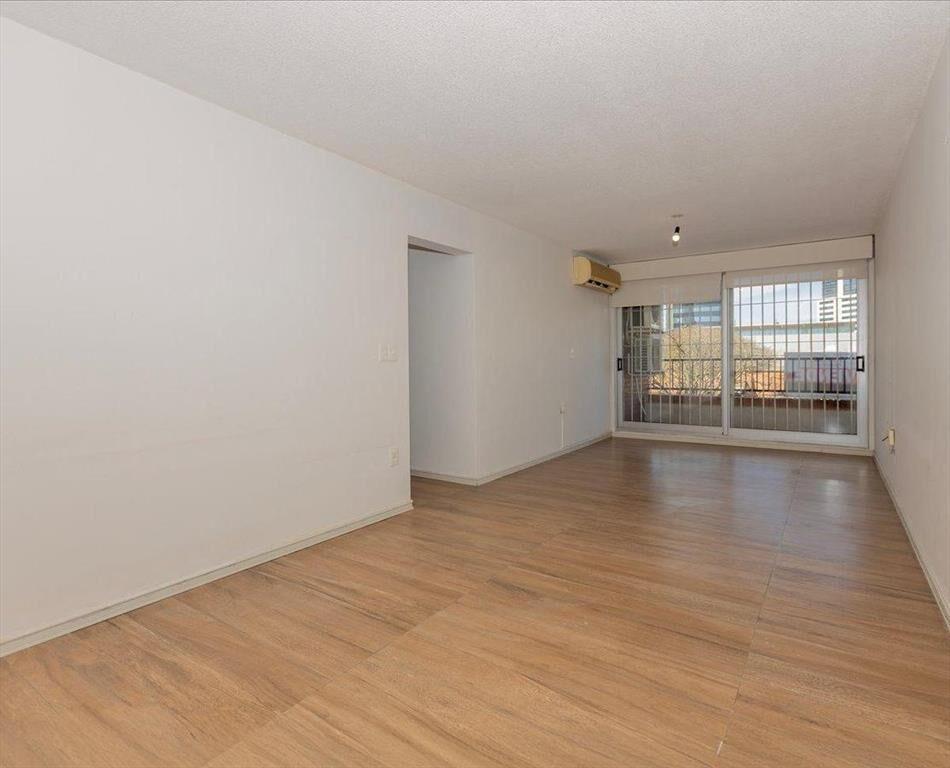 Venta Apartamento 4 dormitorios, 2 garajes en Pocitos Nuevo