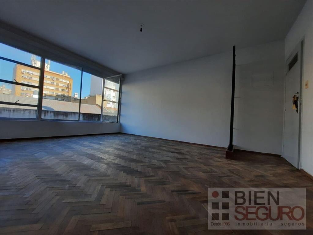 Cómodo apartamento de 1 dormitorio en Centro. Ideal inverso