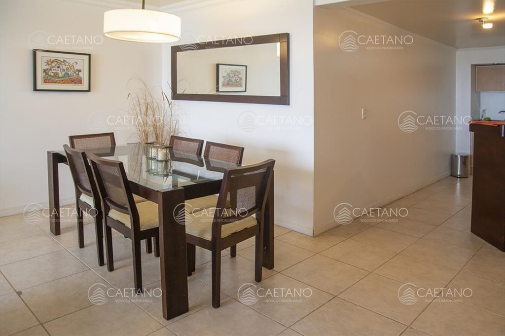 Departamento en venta a metros de Playa Mansa