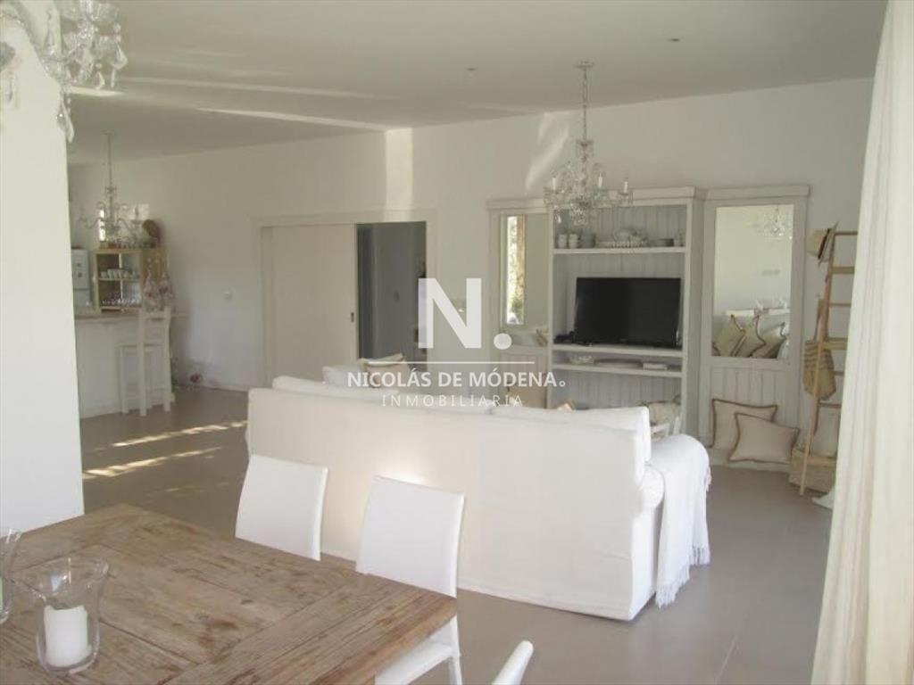 Enorme y acogedora casa en Altos de Montoya