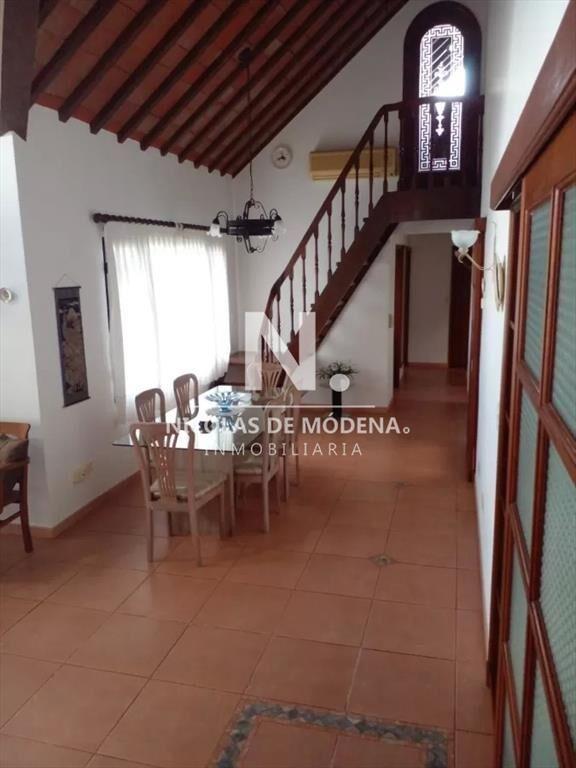 Impecable casa, comoda e iluminada con agradables
