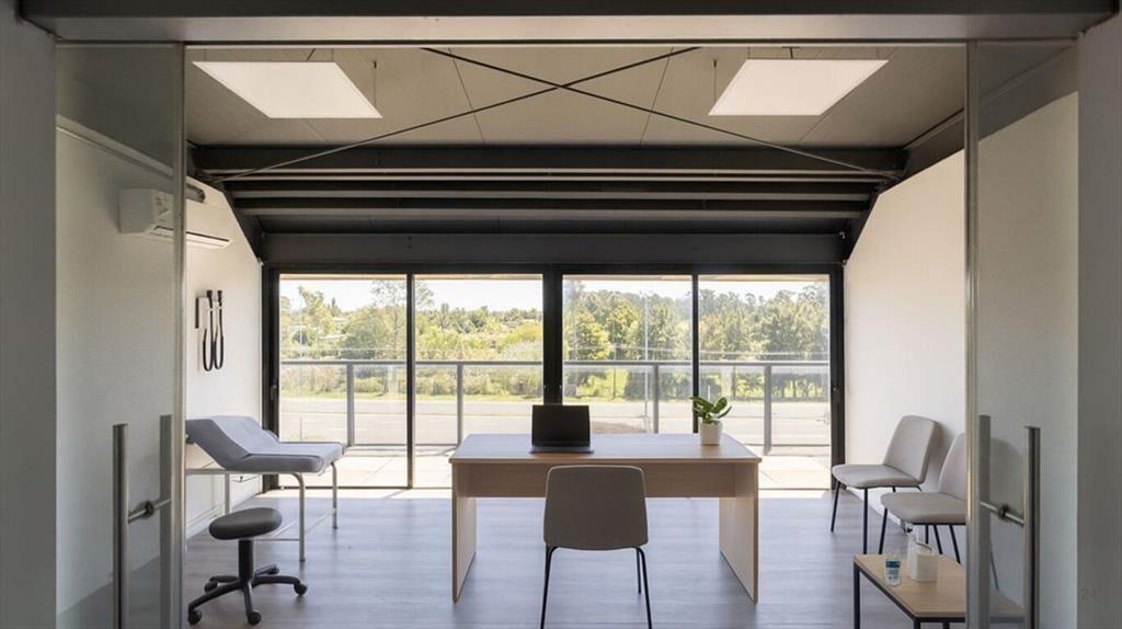 EDIFICIO CORPORATIVO EXCELENTE UBICACIÓN Y A ESTRENAR