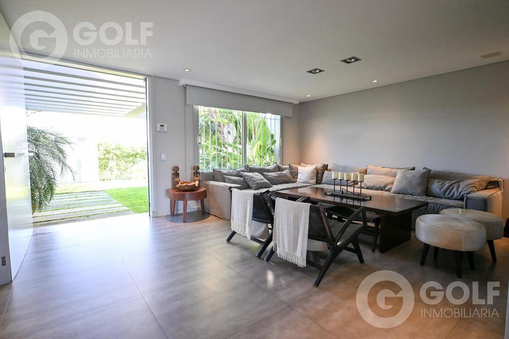 Venta de Casa 3 Dormitorios en Lagos - con Piscina Infinita