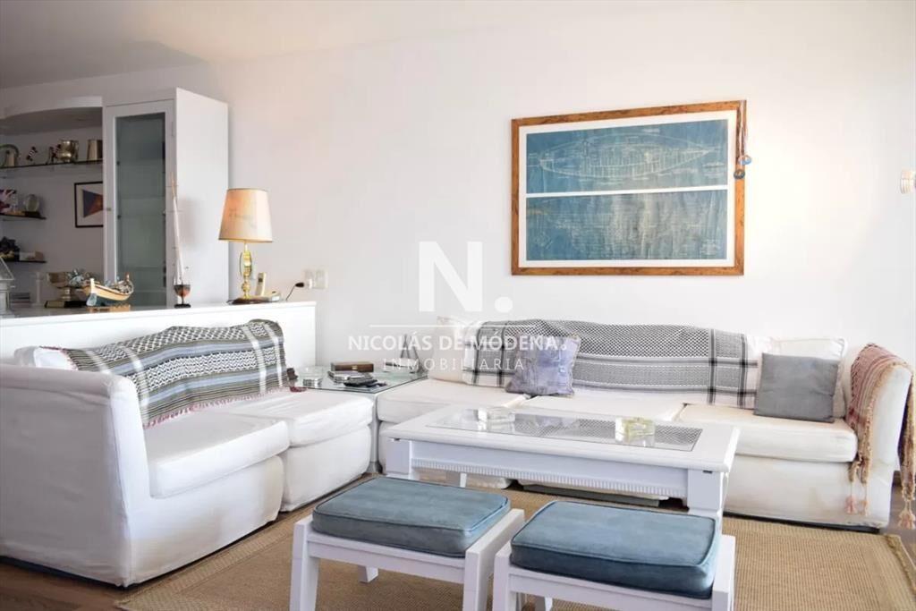 Departamento de 3 dormitorios + dep. en venta en