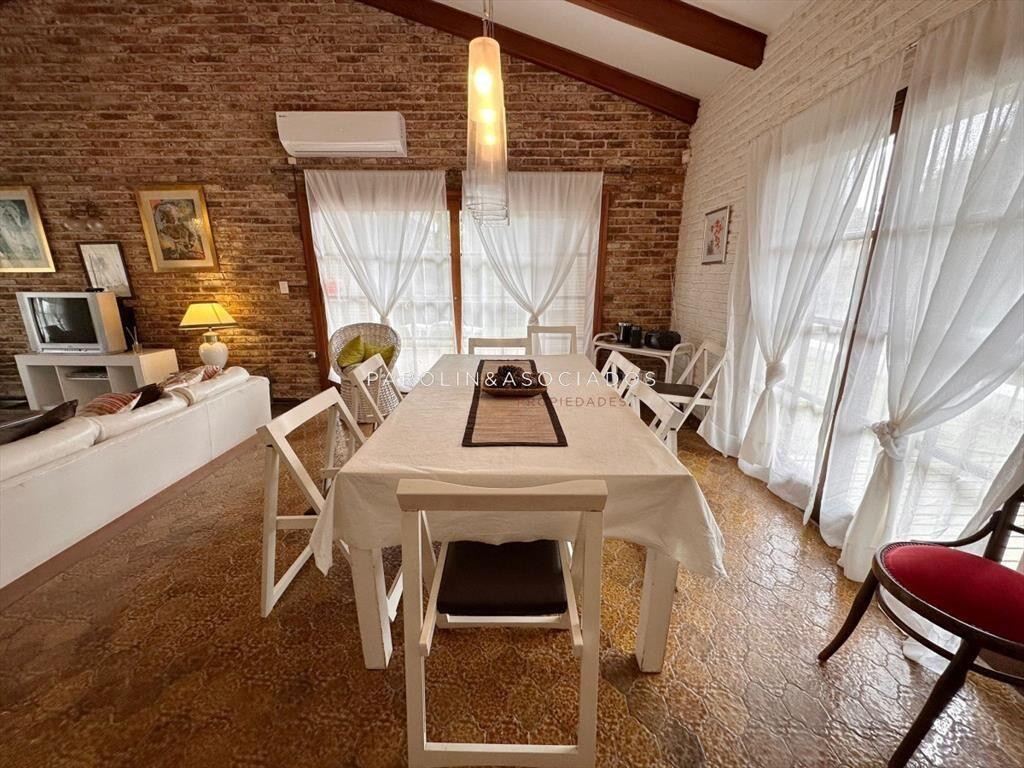 Casa de 3 dormitorios + dependencia de servicio
