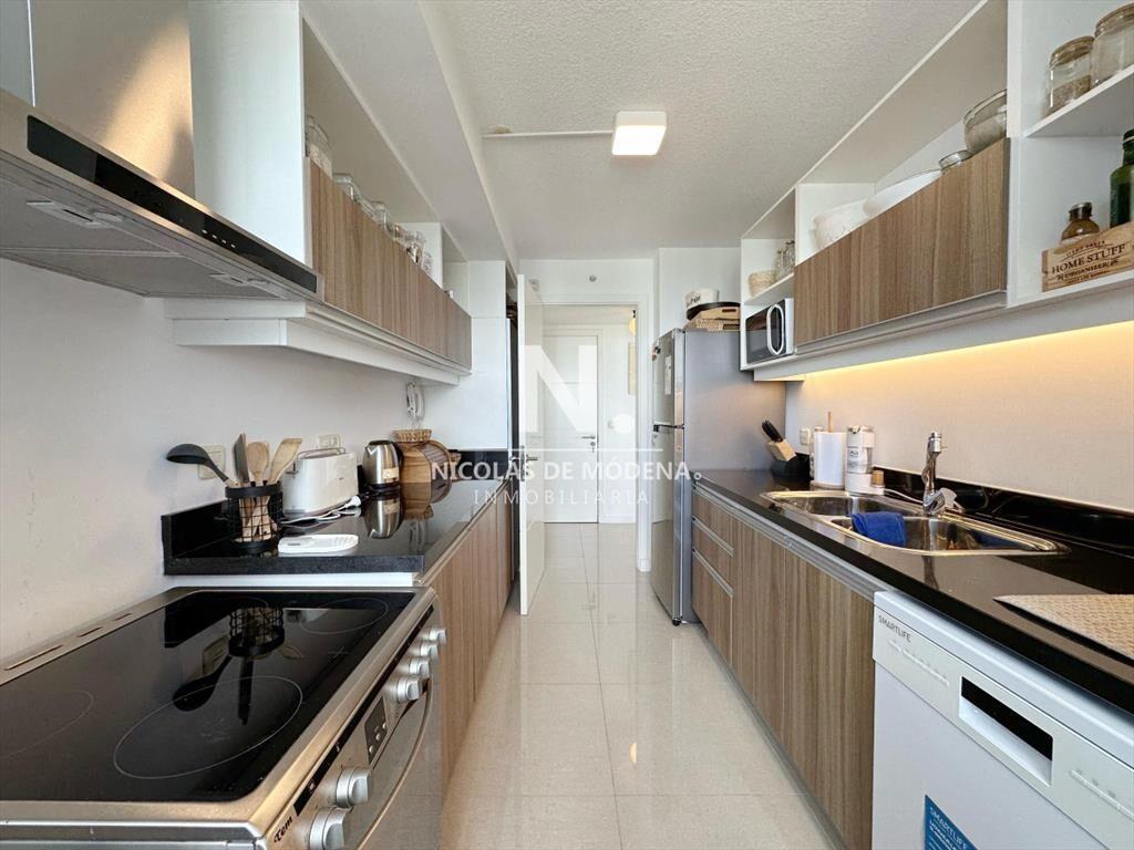En venta apartamento con vista al mar en Punta de