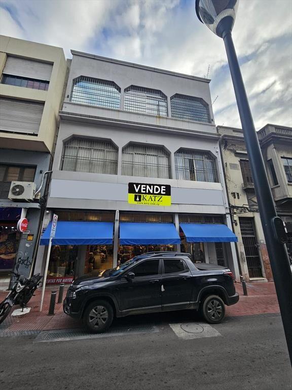 Colón proximo peatonal Sarandi, 1425 m2 , ascensor !!