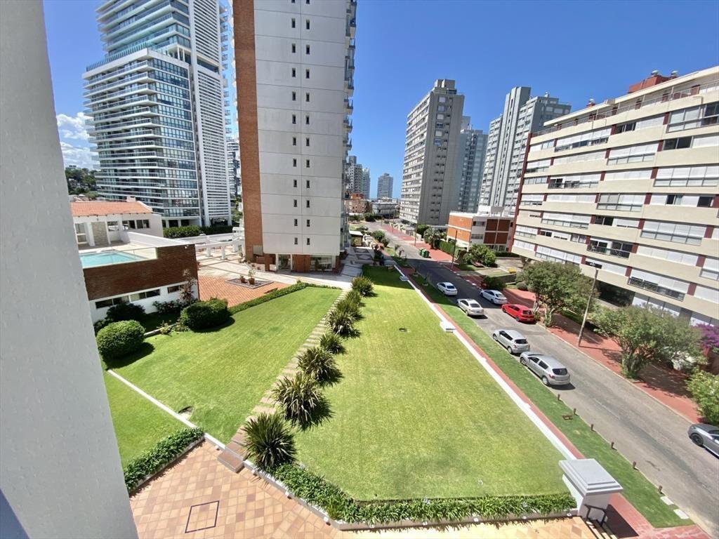 VENTA APARTAMENTO 1 DORMITORIO - TRIANGULO MANSA