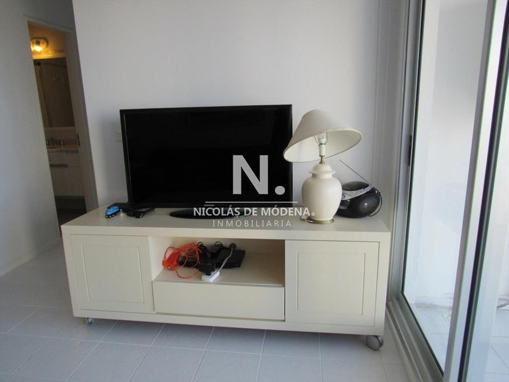 Venta de apartamento de tres dormitorios en Punta