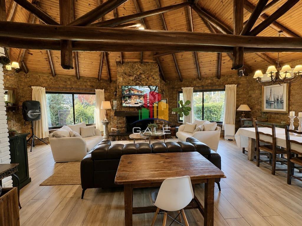CASA EN VENTA Y ALQUILER ANUAL EN PINARES
