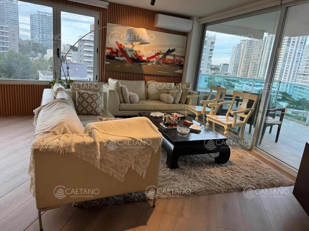 Venta apartamento en playa brava, punta del este