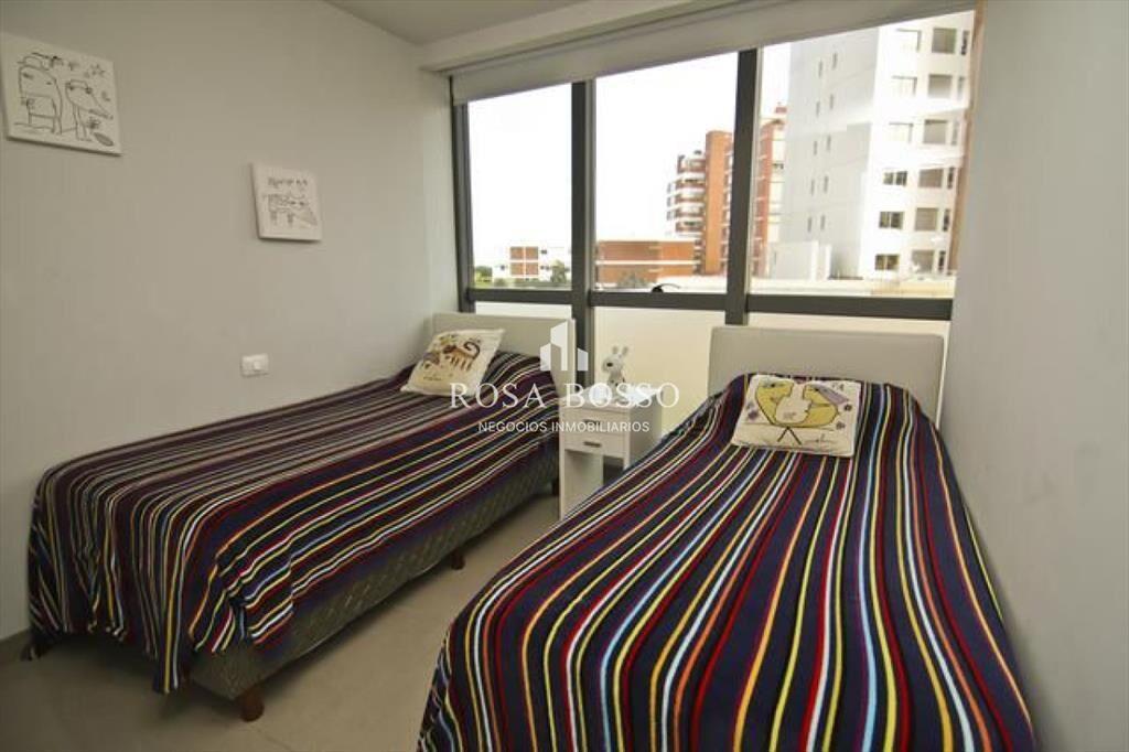 Apartamento, Alquiler, 2 dormitorios, 2 baños, Punta del E