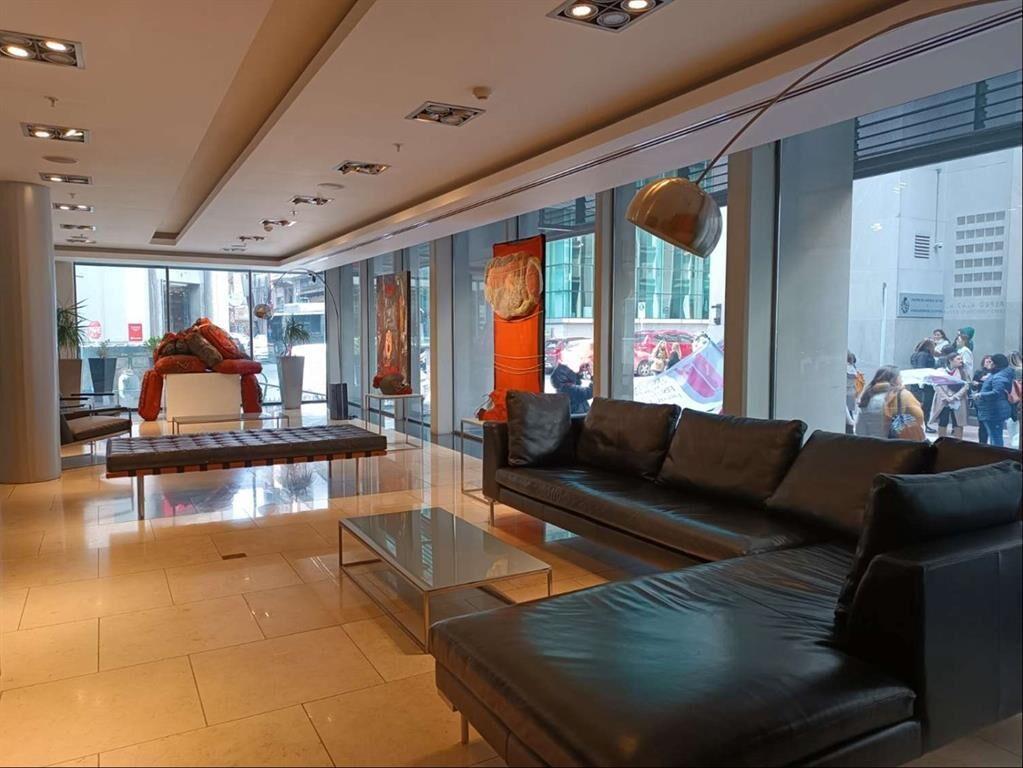 ALQUILER o VENTA - OFICINA - CIUDAD VIEJA - EDIFICIO DE CAT