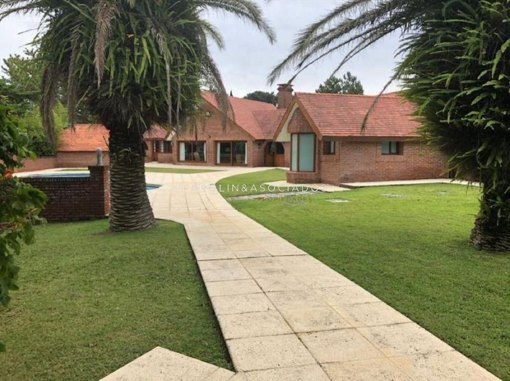 Venta de casa 4 dormitorios en Lugano, Punta del