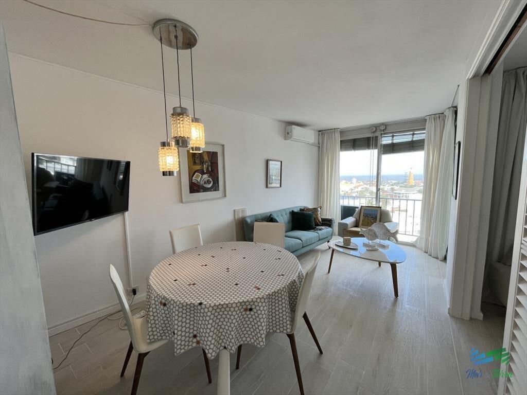 EN VENTA APARTAMENTO 2 DORMITORIOS, VISTA AL MAR,