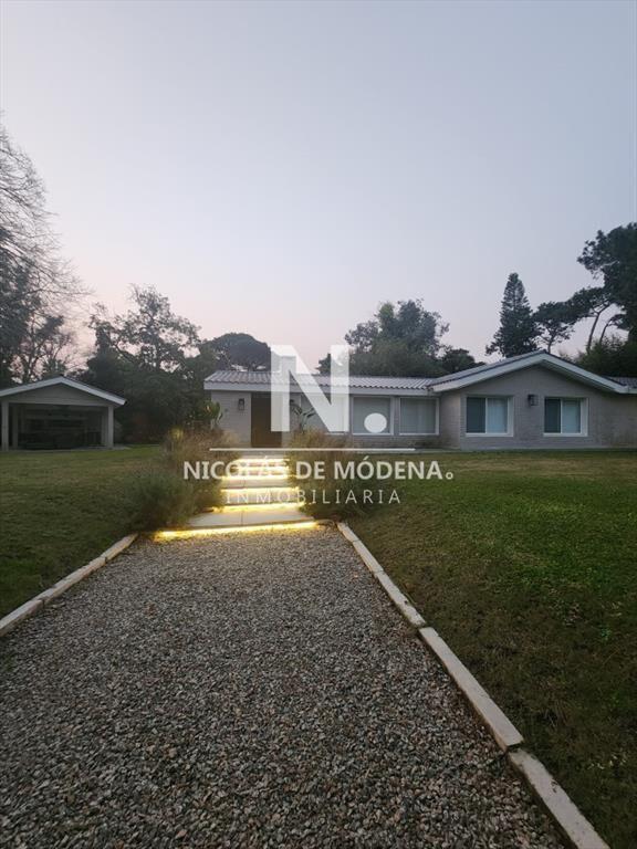 Casa en Venta de 4 dormitorios en Playa Mansa , ,