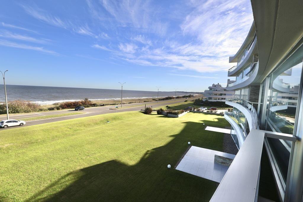 VENTA APARTAMENTO DE 3 DORMITORIOS EDIFICIO LUMIERE
