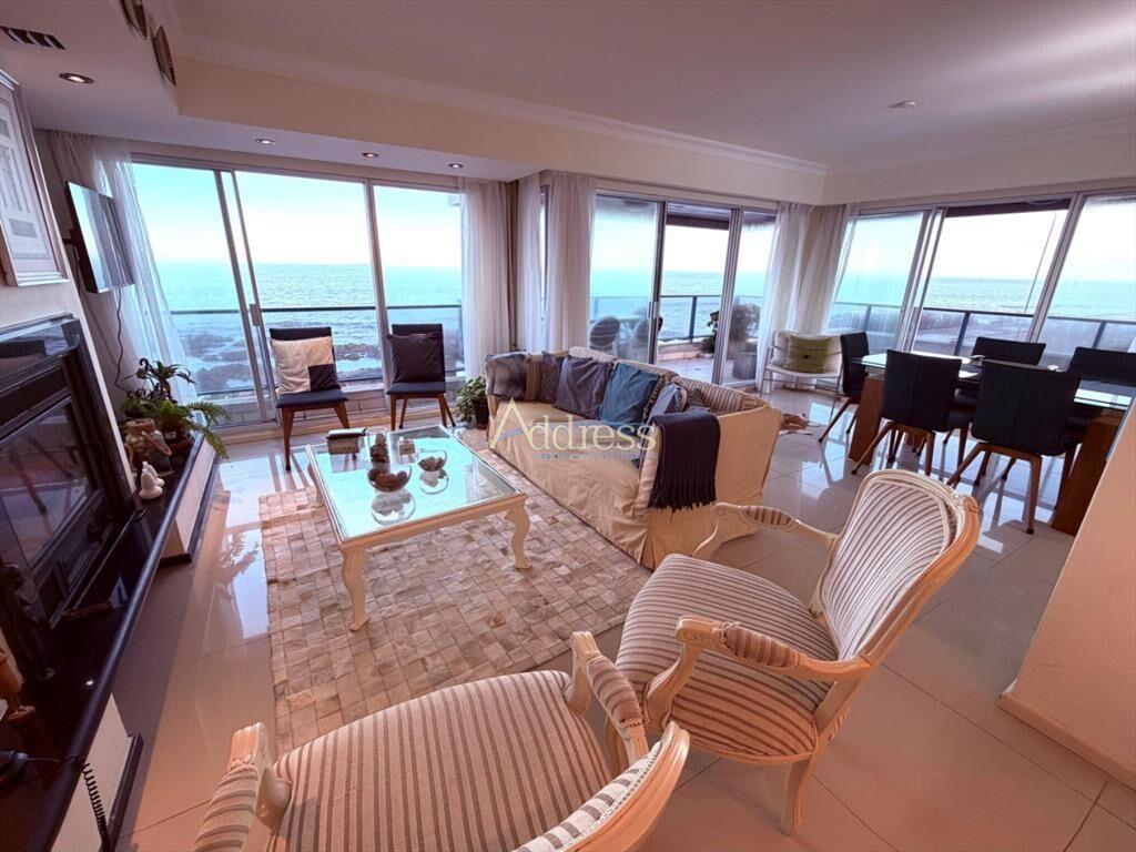 Apartamento en Peninsula, frente al mar, de 3