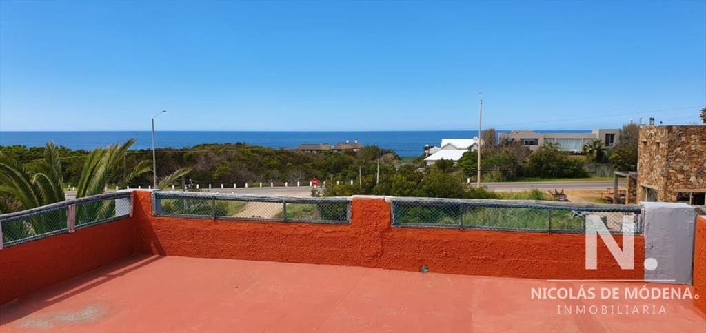 Casa en Altos de Punta Piedras, 4 dormitorios *