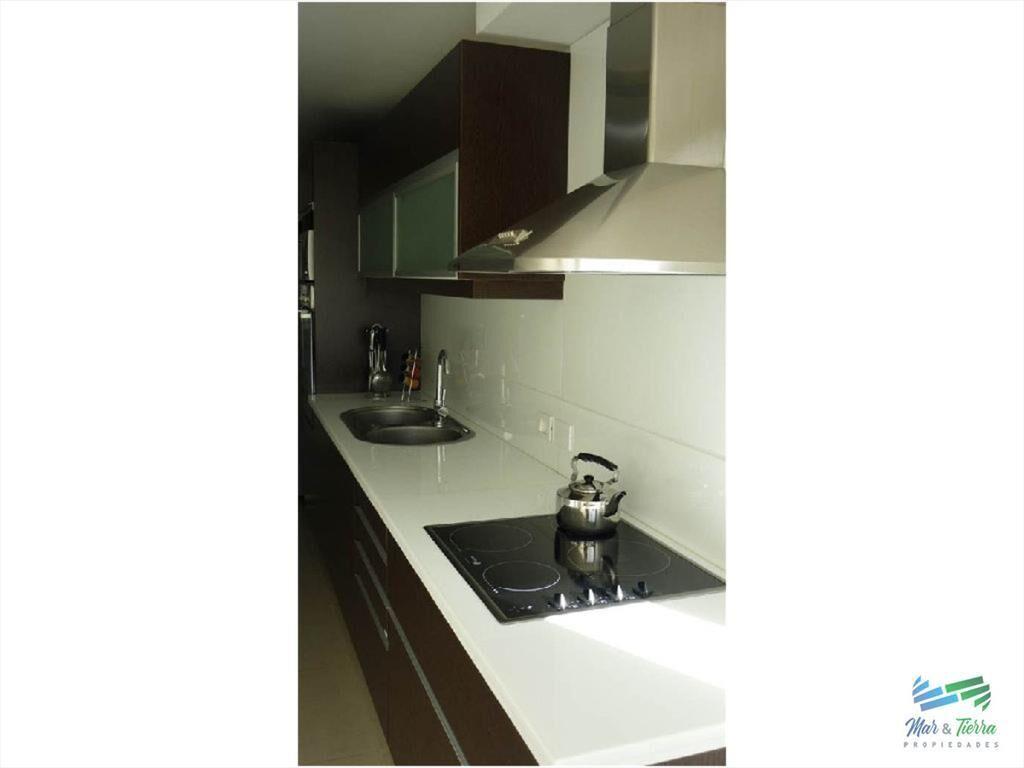Apartamento en Brava, 3 dormitorios *