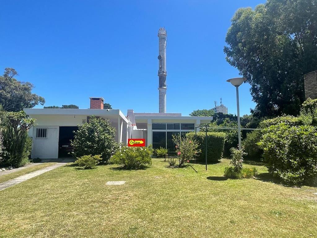 Venta - Atlántida - Casa - 3 dormitorios - Barbacoa