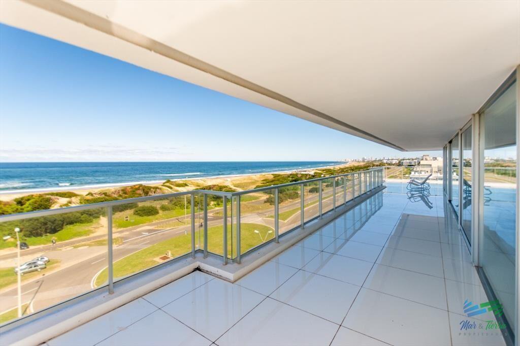 Penthouse duplex 4 dormitorios Playa Brava - del