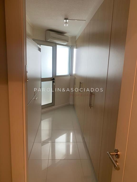 Apartamento de 3 dormitorios + dependencia en Ocean Drive I