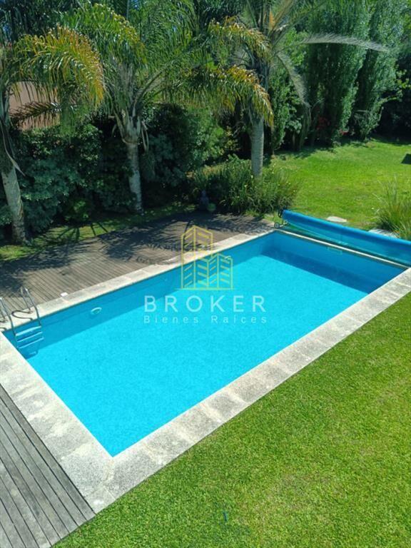 Venta y alquiler anual de impresionante casa de 400 m2 en b