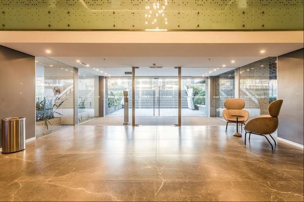 ALQUILER o VENTA - OFICINAS DE CATEOGRIA - CARRASCO