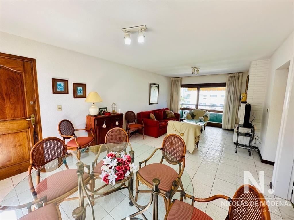 Apartamento en venta de 3 dormitorios con parrillero propio