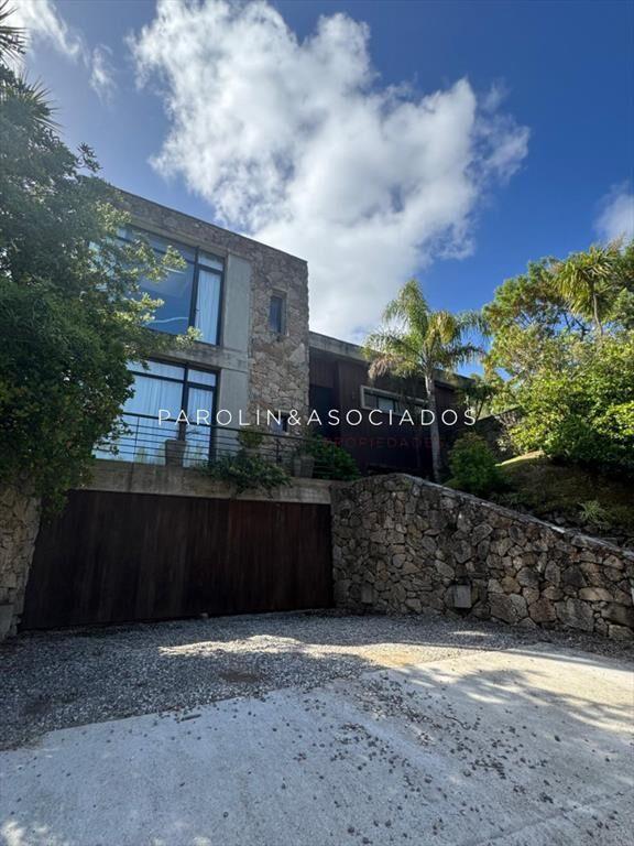 Casa en venta de 4 dormitorios en La Arbolada,
