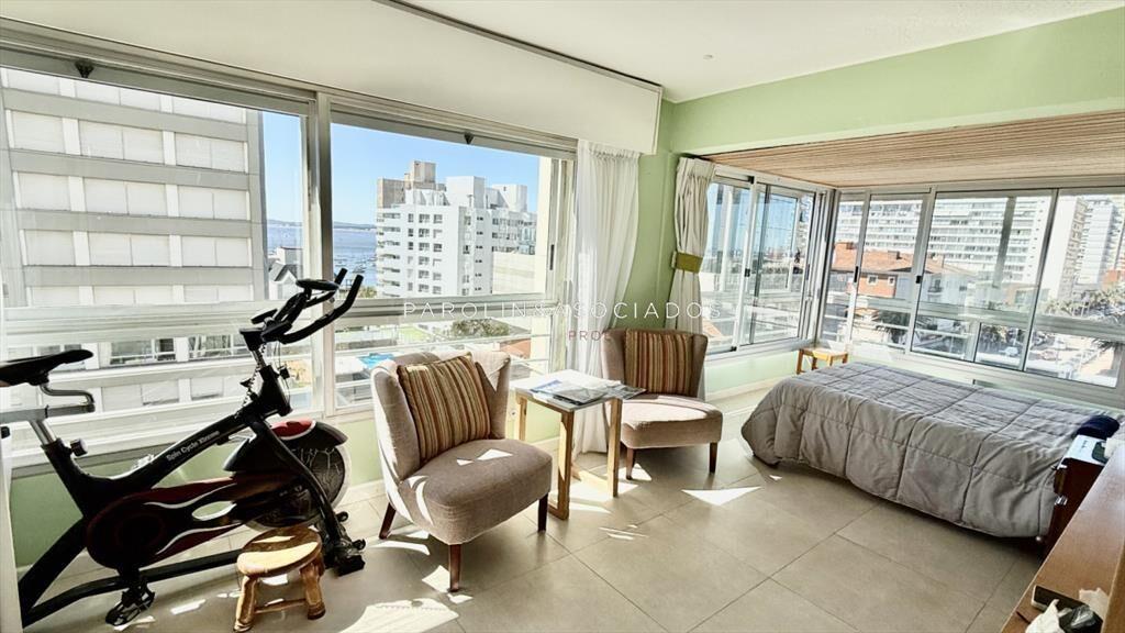 Departamento en Venta de 2 dormitorios en Torre